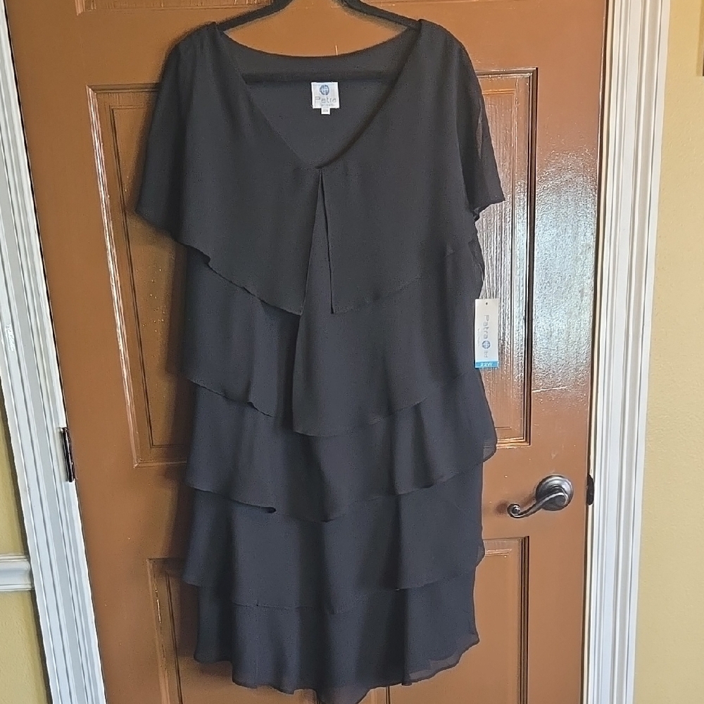 Patra-Black chiffon short sleeved, layered dress Size 22W NWT.